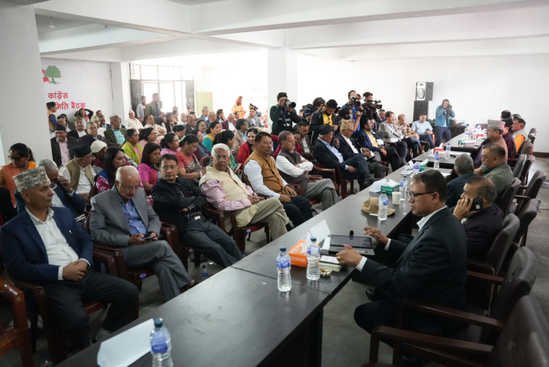 मंसिरभित्र महाधिवेशन गर्न कांग्रेस नेताहरूको दबाब