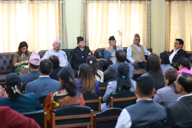 कांग्रेस संसदीय दलको बैठक बस्दै