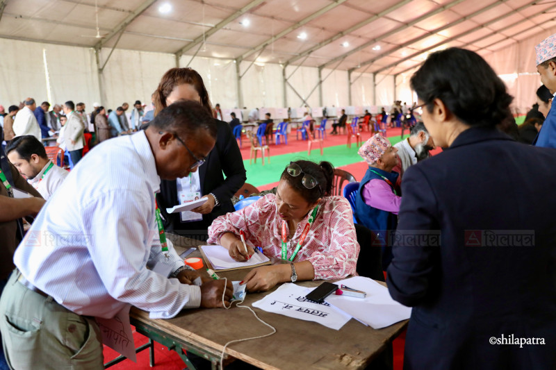 कांग्रेस महाधिवेशन : दुई घण्टामा १ हजार २९३ मत खस्यो
