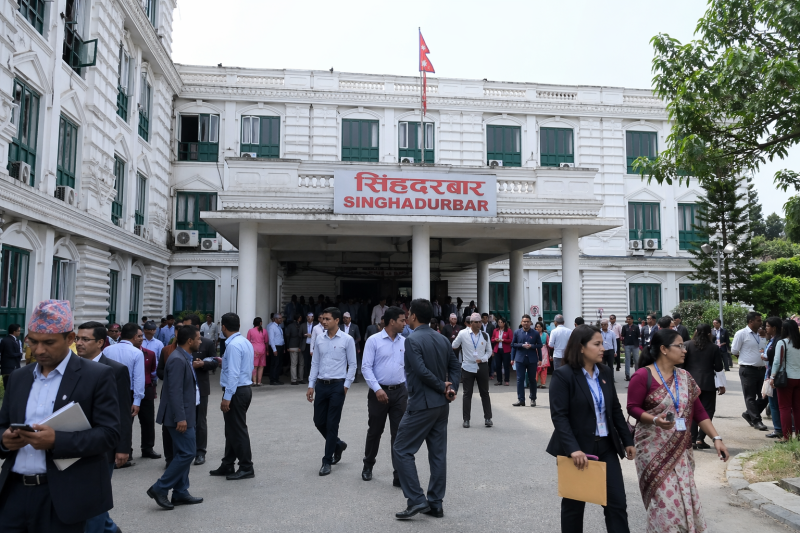 कर्मचारीको तलब बढ्दा कसको कति पुग्छ ?