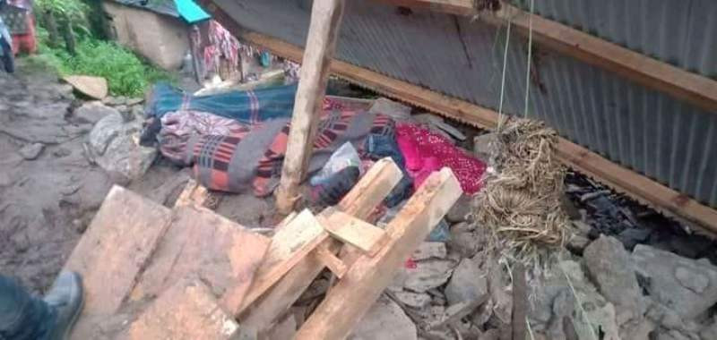 धनकुटामा पहिराले घर पुरिँदा छ जनाको मृत्यु