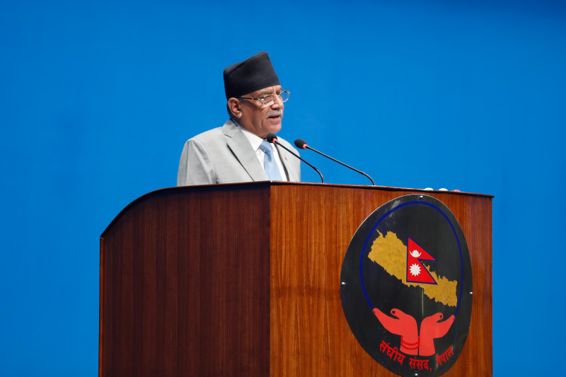 ओलीलाई प्रचण्डको प्रश्न– मन्त्रीहरू खुलेआम डिल गर्दै छन्, चित्रगुप्तलाई बयान कहाँ गएर दिने हो ?