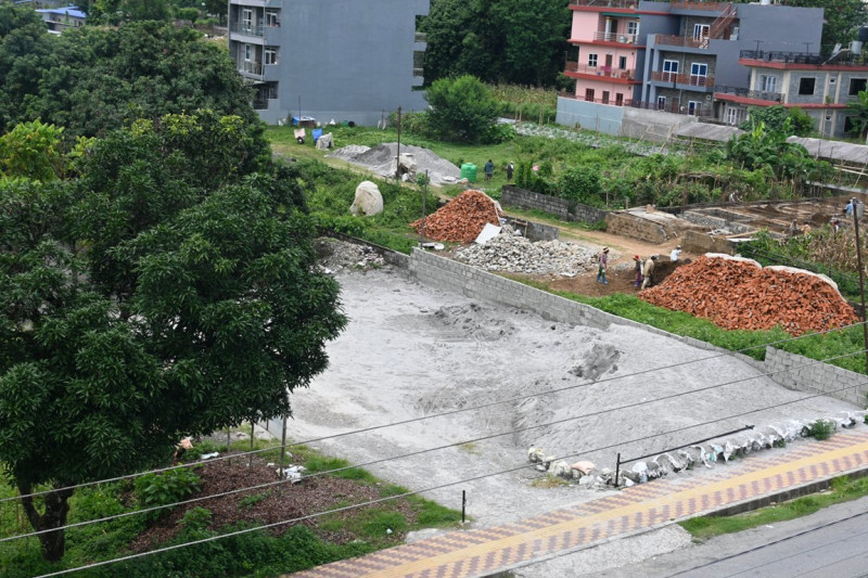 तस्वीरमा हेर्नुस् मन्त्री र बिचौलियाबीच घुस डिल भएको पोखराको लिची गार्डेन