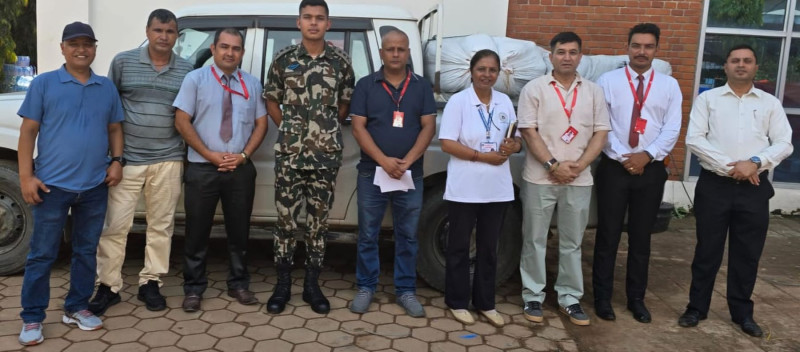 बाढीपहिरो प्रभावितका लागि प्रभु बैंकले नुवाकोट प्रशासनलाई टेन्ट र स्लिपिङ ब्याग दियो