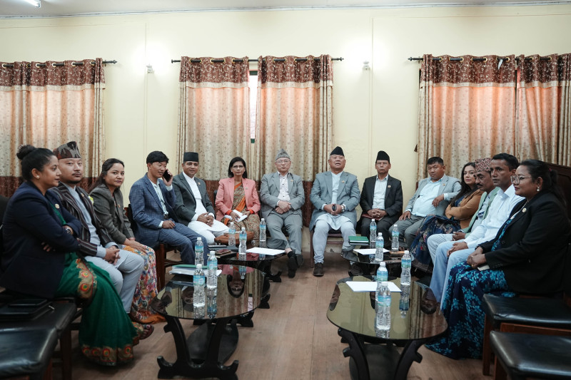 संसदको बैठक स्थगित भएलगत्तै नयाँ रणनीतिका लागि छलफल गर्दै विपक्षी दल