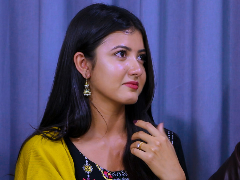 रुने प्रिन्सी, प्रिज्मा ठानेर 'बले'लाई गाली गर्दै दर्शक