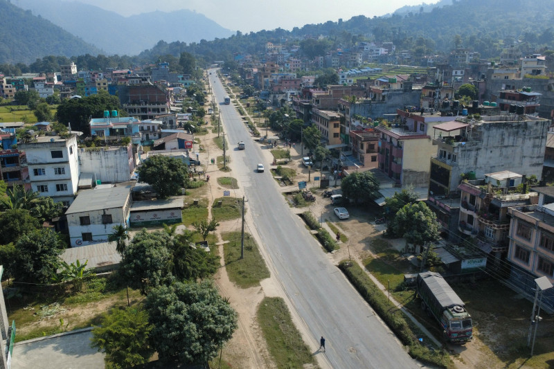 अवरोध हटेपछि सहज बन्यो पृथ्वी राजमार्गको यात्रा (तस्वीरहरू)