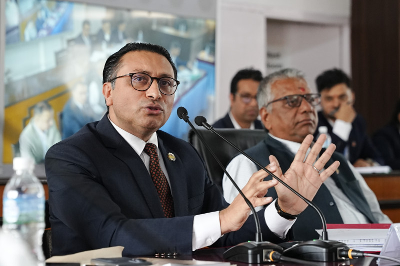 बेइमानी गरेको प्रमाण दिनुस्, अर्थमन्त्री मात्रै होइन, सार्वजनिक जीवन नै त्यागिदिन्छु :  स्वर्णिम वाग्ले