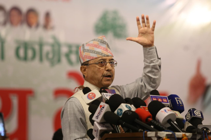 विशेष महाधिवेशनले गगनजी पनि खाल्डोमा पर्नुभयो, कांग्रेसलाई पनि खाल्डोमा पार्नुभयो