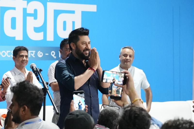 रवि लामिछानेले लिए रास्वपा सभापतिको शपथ