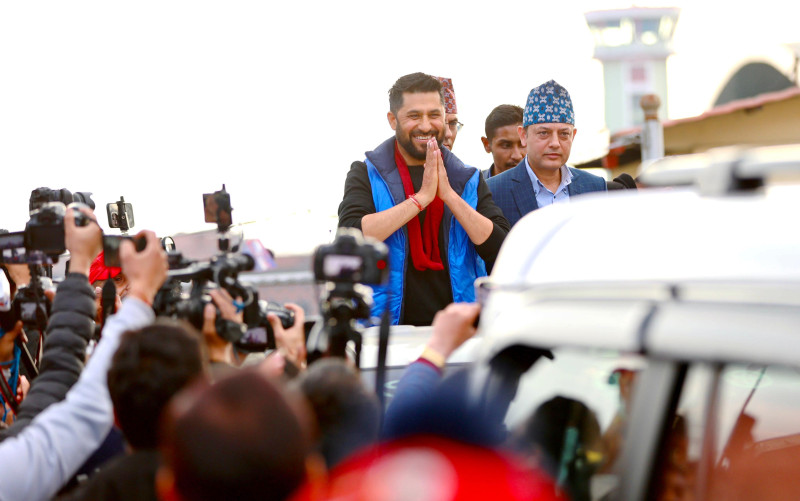 काठमाडौं आइपुगे रास्वपा सभापति रवि लामिछाने