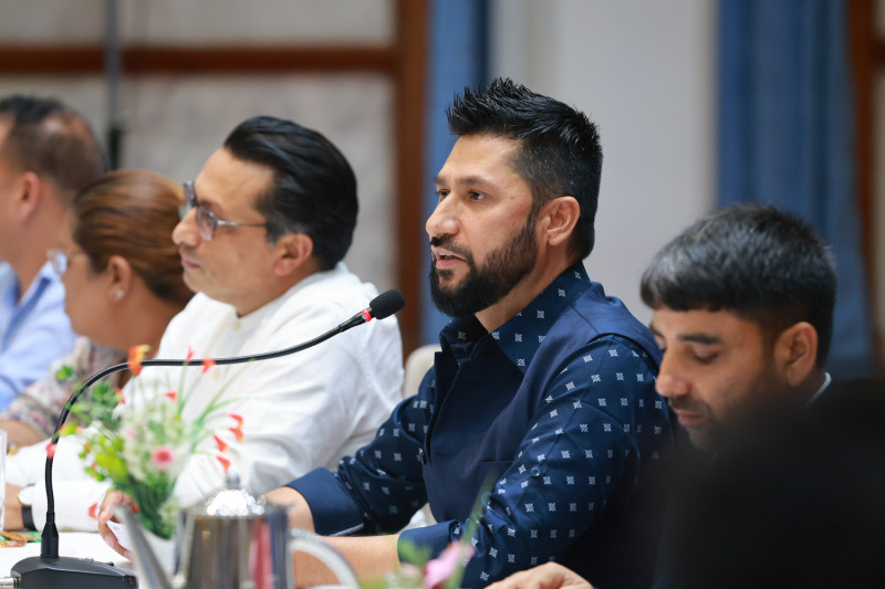 रास्वपाकाे केन्द्रीय समिति बैठक सकियाे, एकअर्कालाई भने ‘सरी’ र ‘धन्यवाद’