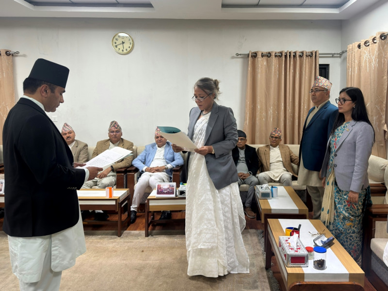 नवनियुक्त महान्यायाधिवक्ता कँडेलले लिए शपथ