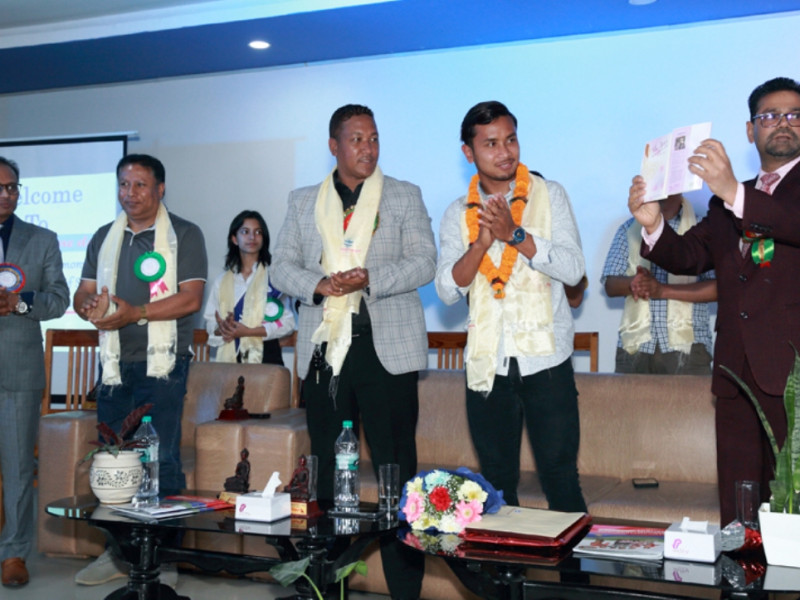 सम्पूर्ण देवापातेद्वारा लिखित ‘सी लिभ्स सोमह्वेर एल्स’ कथासंग्रह विमोचन