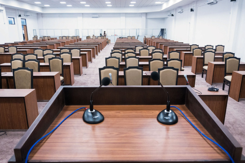 यी हुन् मातृ भाषामा शपथ खाने २४ सांसद