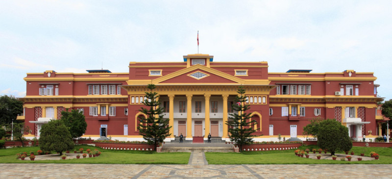 अध्यादेशमा राष्ट्रपतिलाई सुझाव दिन शीतलनिवास पुगे ८ कानुननविद्
