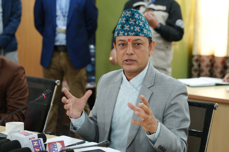पत्रकारलाई सभामुख अर्यालले भने– मेरो गल्ती भए सुझाव दिनुहोस्, म तुरुन्तै माफी माग्न सक्छु