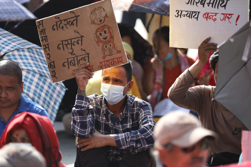'३० दिन भयो अझै घर छैन' भन्दै काठमाडाैंमा सुकुम्बासीको प्रदर्शन [सुकुम्बासी]