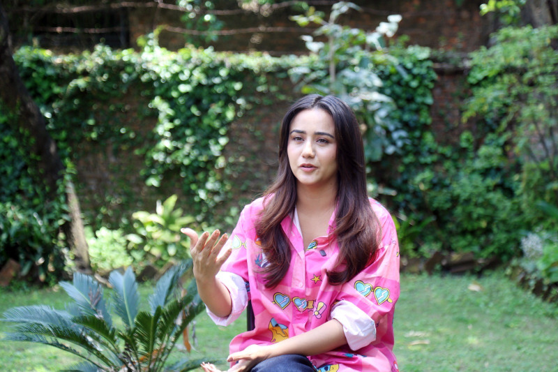 ‘लालीबजार’ले समुदायलाई चोट पुर्‍याउने नभई गर्व गर्ने कथा देखाउनेछ : स्वस्तिमा खड्का (अन्तर्वार्ता)