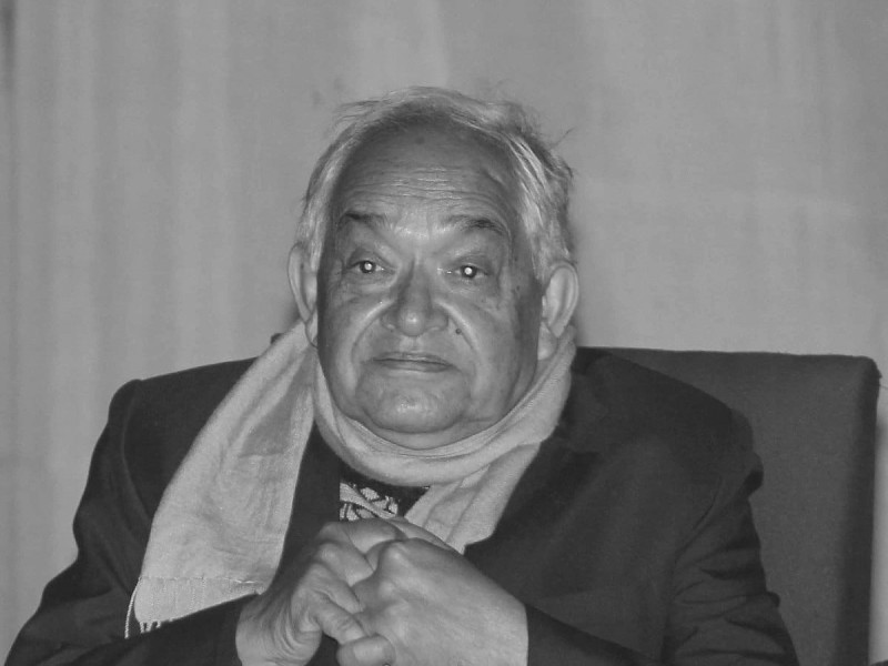 अस्ताए 'घनघस्याको उकालो काट्दा'का निबन्धकार