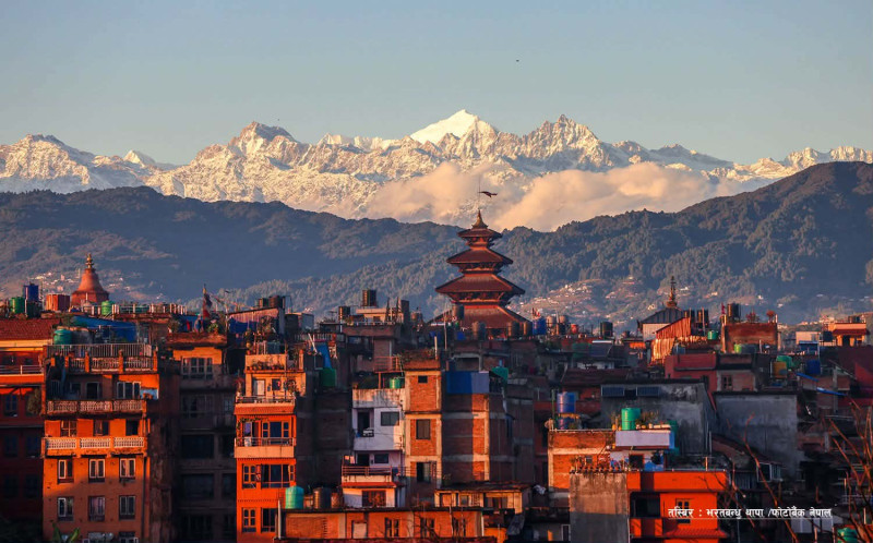 वर्षापछि खुलेको मौसममा भक्तपुरबाट यस्ताे देखियो हिमाल (तस्वीरहरू)