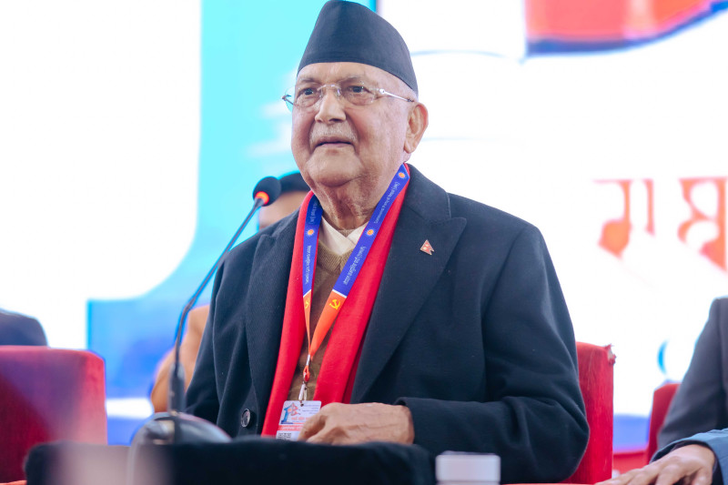 पदाधिकारी दाबी गर्नेलाई ओलीले भने– सबै अट्दैनौँ, जित्नेको नेतृत्व मानेर खुसी व्यक्त गरौँ 