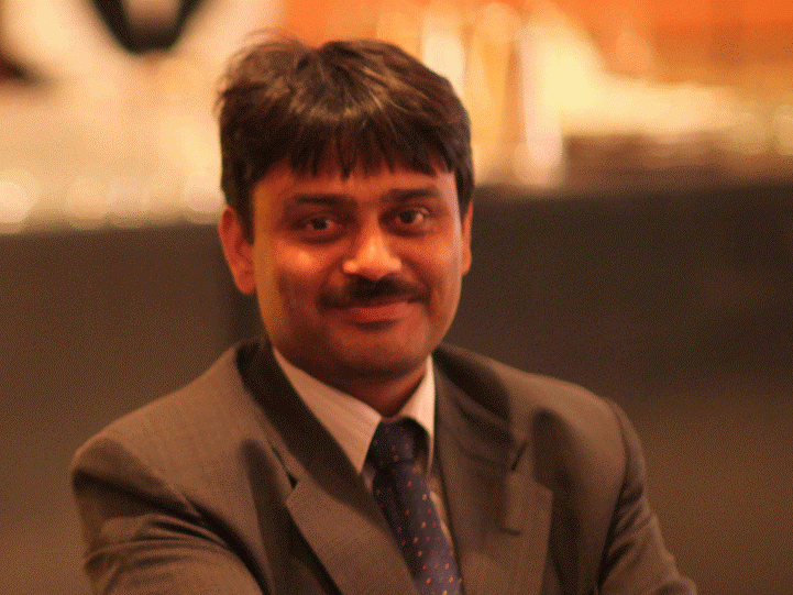 काठमाडौं विश्वविद्यालयका नयाँ भीसी थापा काे हुन् ?