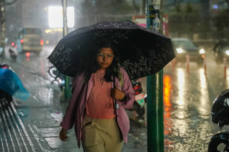 आज देशभर बदली, केही प्रदेशमा भारी वर्षाको सम्भावना