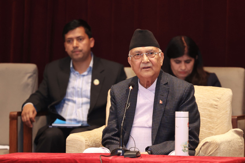 ओलीको गुनासो– प्रचण्डजीसँग कुरा गर्न खोजेँ, सम्पर्कमै आउन चाहनु भएन