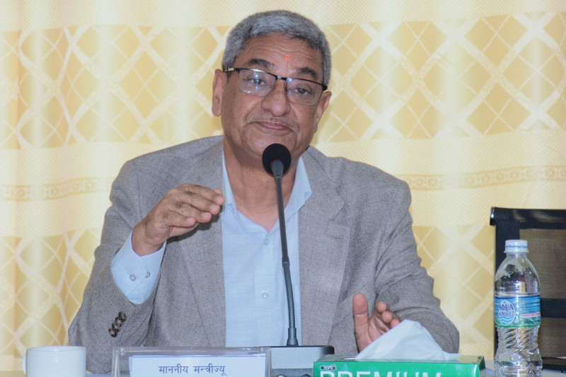 गृहमन्त्रीको आग्रह– प्रहरी विधेयक असारभित्रै संसदमा पेस गर्ने वातावरण बनाइदिनुस्