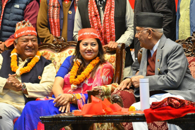 अब निजी कलेज र विद्यालयमा पनि अनेरास्ववियु पुग्नेछ : ओली