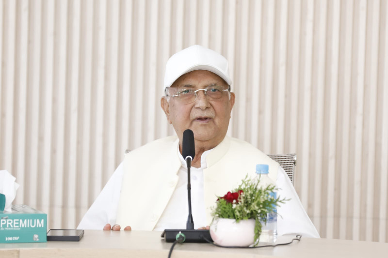 एमाले संसदीय दलको बैठक जारी, ओली पनि सहभागी
