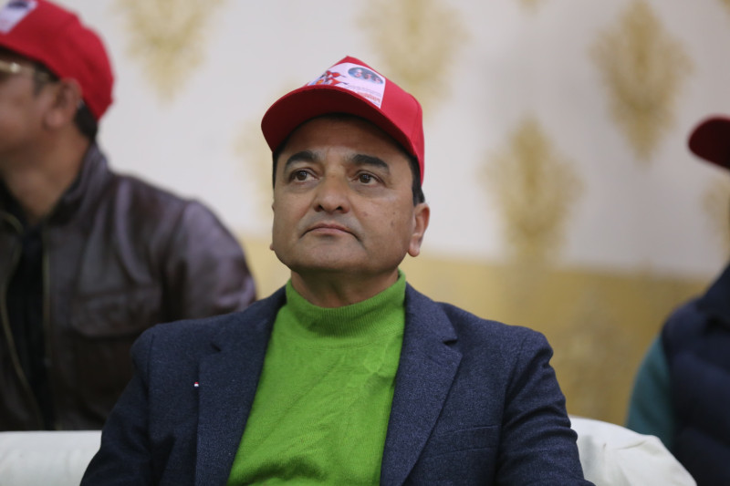 ओलीलाई योगेशले भने– टिकट बाँड्दा १० ठाउँमा समस्या देखियो, सकिन्छ भने अझै पनि मिलाऔँ