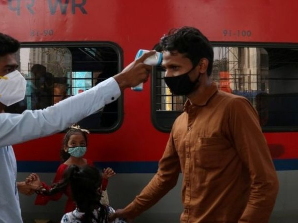 भारतमा तीव्र गतिमा फैलियाे ओमिक्रोन, नेपालमा बढ्याे सन्त्रास