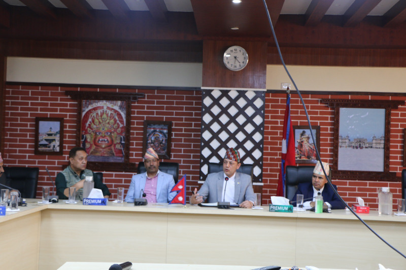 १५ वर्षमा बाध्यकारी वैदेशिक रोजगारीको अन्त्य गरिने श्रममन्त्रीको दाबी