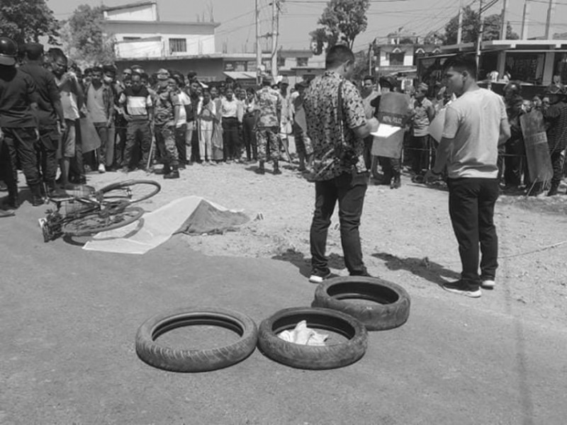 कैलालीमा दुईवटा मोटरसाइकल आपसमा ठोक्किँदा दुई जनाको मृत्यु