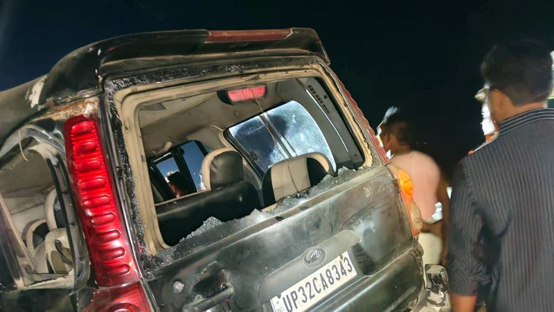 कपिलवस्तुमा रोकिराखेको ट्रकमा भारतीय स्कार्पियो ठोक्किँदा दुई जनाको मृत्यु