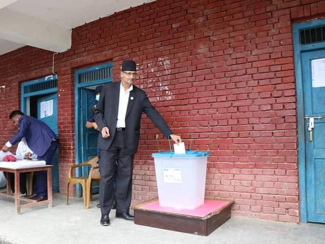 सभामुख अग्नि सापकोटाले गरे मतदान