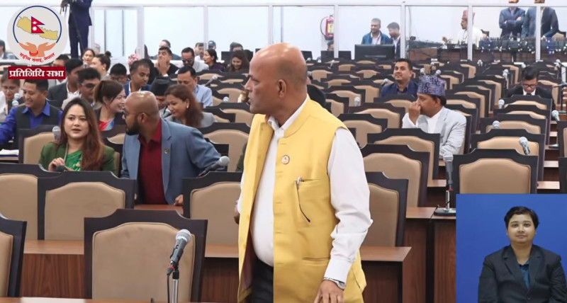 रास्वपा सांसद अमरेशको पनि विपक्षीलाई साथ, संसद बैठकमा गरे विरोध