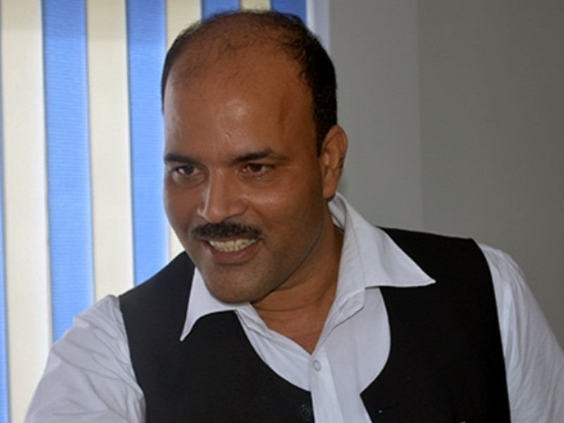 कांग्रेसका आधिकारिक उम्मेदवारलाई पराजित गर्दै अमरेश सिंह निर्वाचित 