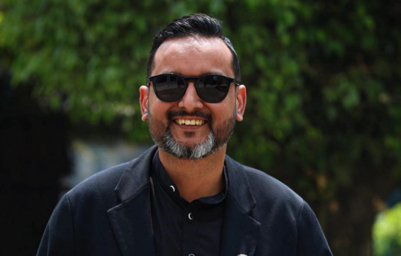 प्रधानमन्त्री बालेनका राजनीतिक सल्लाहकार अशिमले दिए गगन विश्वलाई बधाई