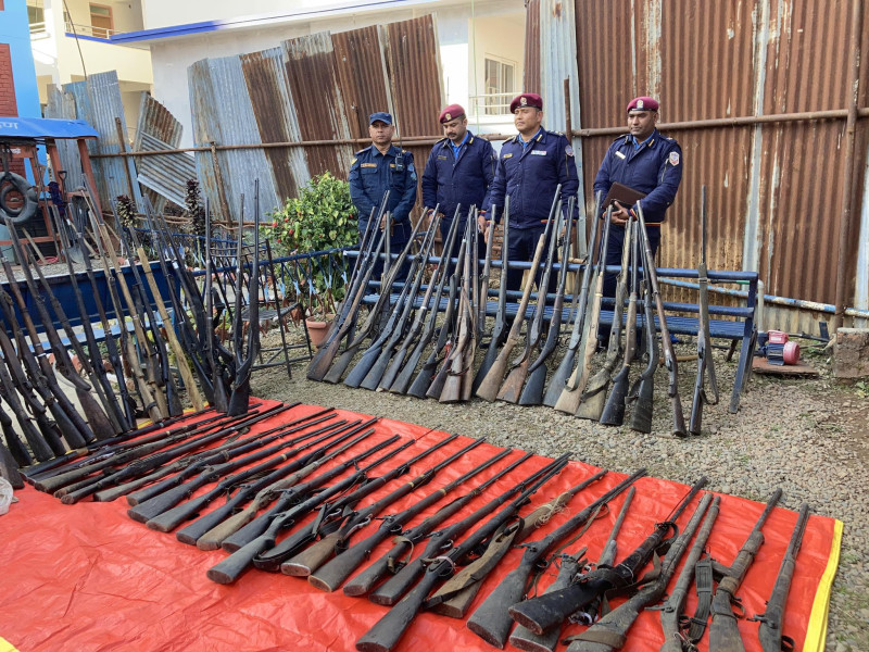 बागलुङमा ठूलो संख्यामा भरुवा बन्दुक बरामद