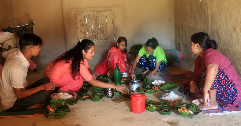 थारू समुदायमा अट्वारी पर्व मनाइँदै, सुदूरपश्चिममा बिदा