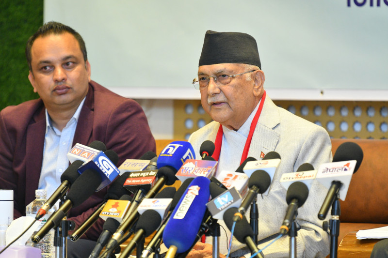 ओलीले सरकारलाई आदेश दिने हाकिम सा'प भनेर कसलाई भनेका हुन् ?