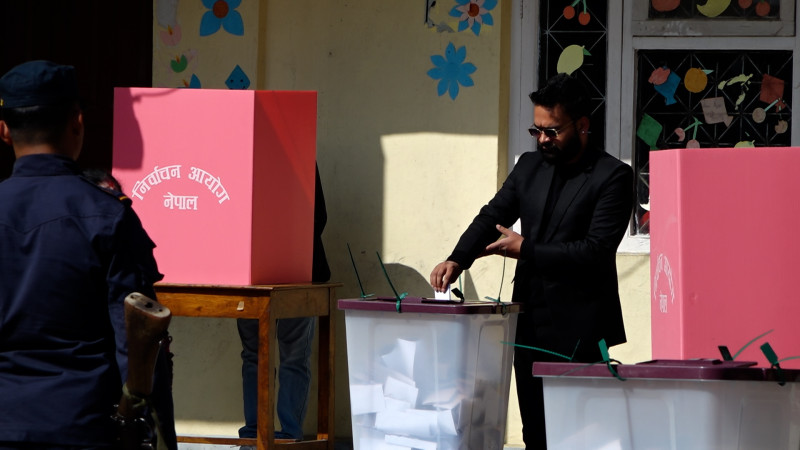 काठमाडौं महानगरका मेयर बालेनले हाले भोट 