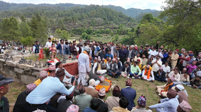घटाल थानमा मेलाः जहाँ देउताका धामी बालुवा खान्छन्