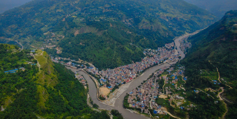 बेनीको बजार बढ्यो,  व्यापार खस्कियो