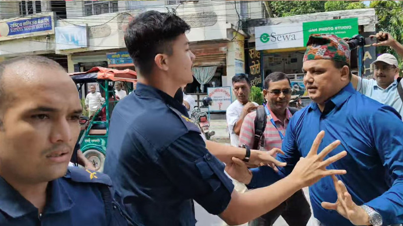 विराटनगरमा पत्रकार र प्रहरीबीच घम्साघम्सी
