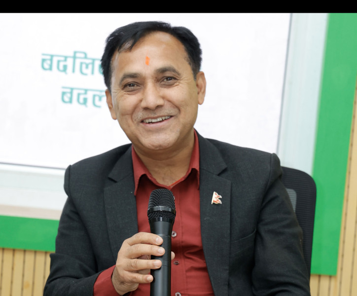 विश्वप्रकाशको प्रश्न– महामन्त्रीलाई कारबाही गर्दा स्पष्टीकरण पनि सोध्न नपर्ने, अहिले जिम्मेवारी दिँदा कसैलाई सोध्नुपर्ने ?