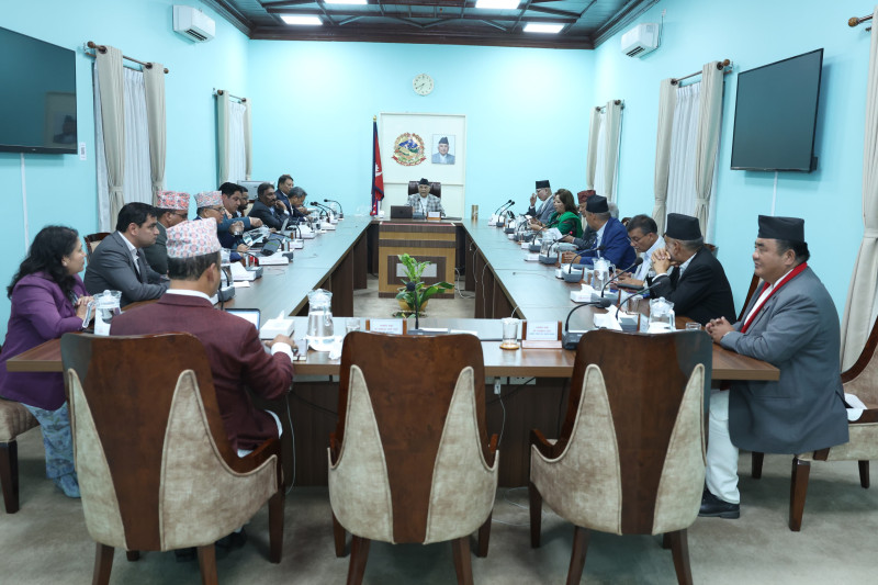 ओली सरकारका विवादित १० मन्त्री : घुस असुल्नेदेखि महिला कर्मचारीमाथि दुर्व्यवहार गर्नेसम्म